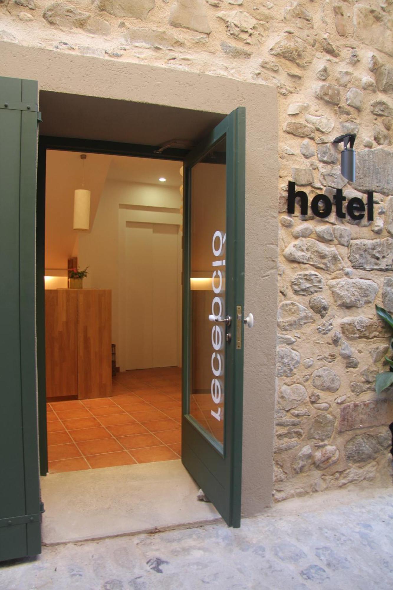 Hotel 3 Arcs Besalú Exterior foto