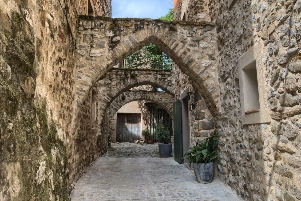 Hotel 3 Arcs Besalú Exterior foto